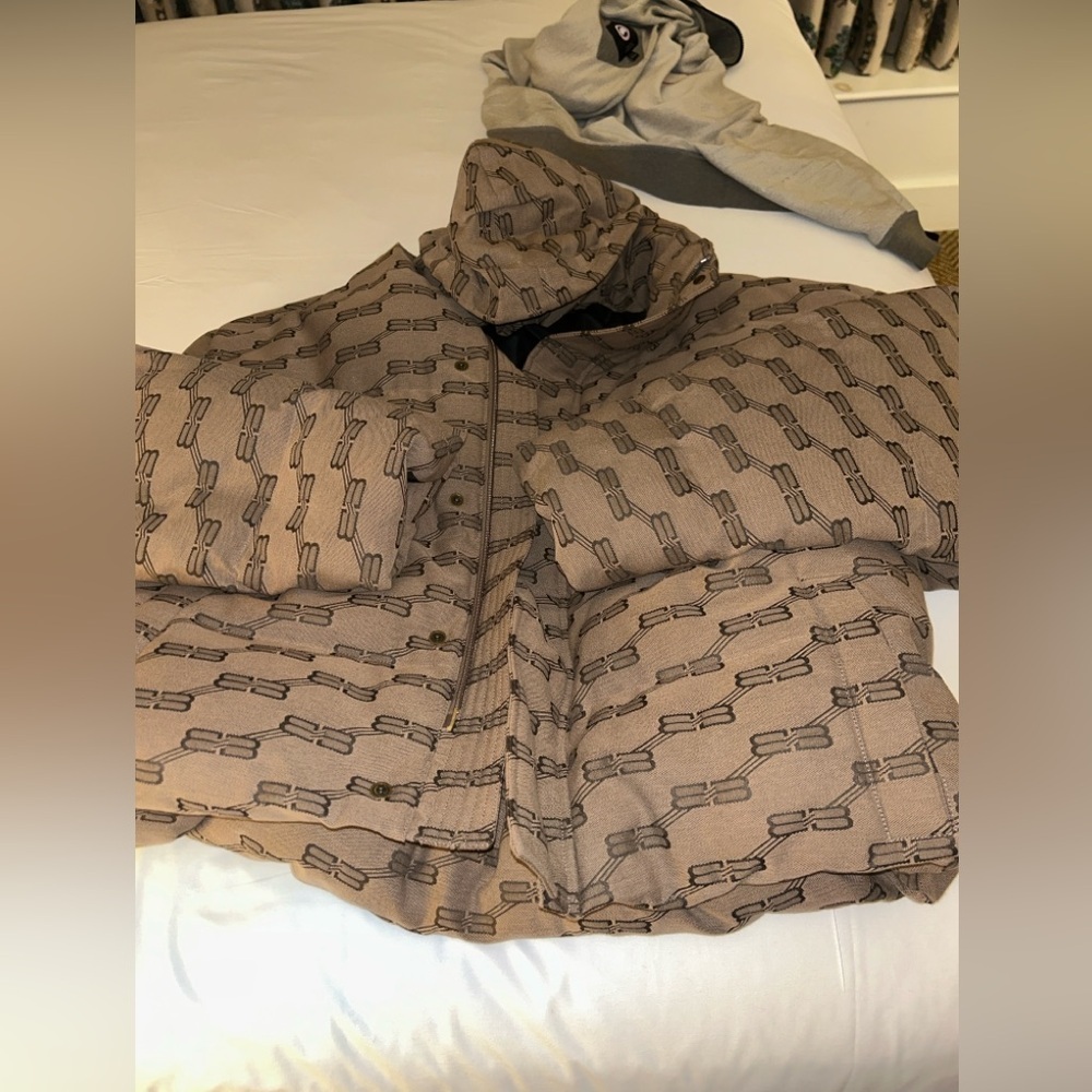 Men's Balenciaga logo-pattern quilted padded jacket Bb monogram
size 54 XXL - Picture 8 of 8
